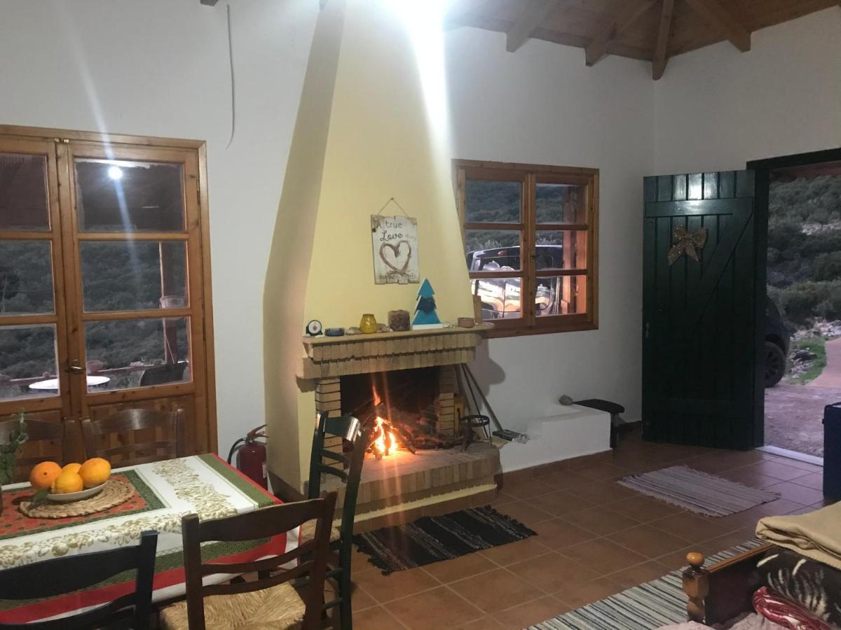 Velonas Beach Mpakas Country Cottage Prosilio  Eksteriør billede