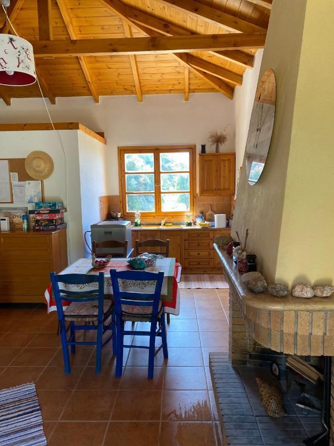 Velonas Beach Mpakas Country Cottage Prosilio  Eksteriør billede